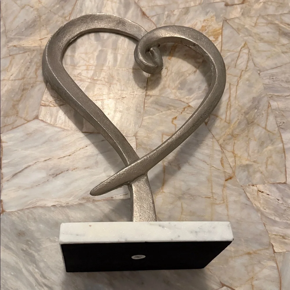 Silver Heart Wall Decor with 'Love'‎ Inscription